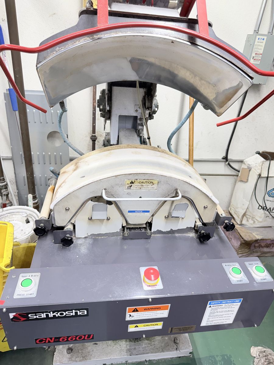 Professional garment pressing machine